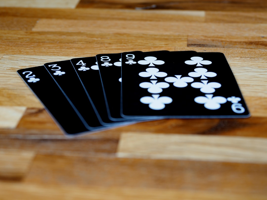 hhpoker官方票务：退票与改签规则怎么选